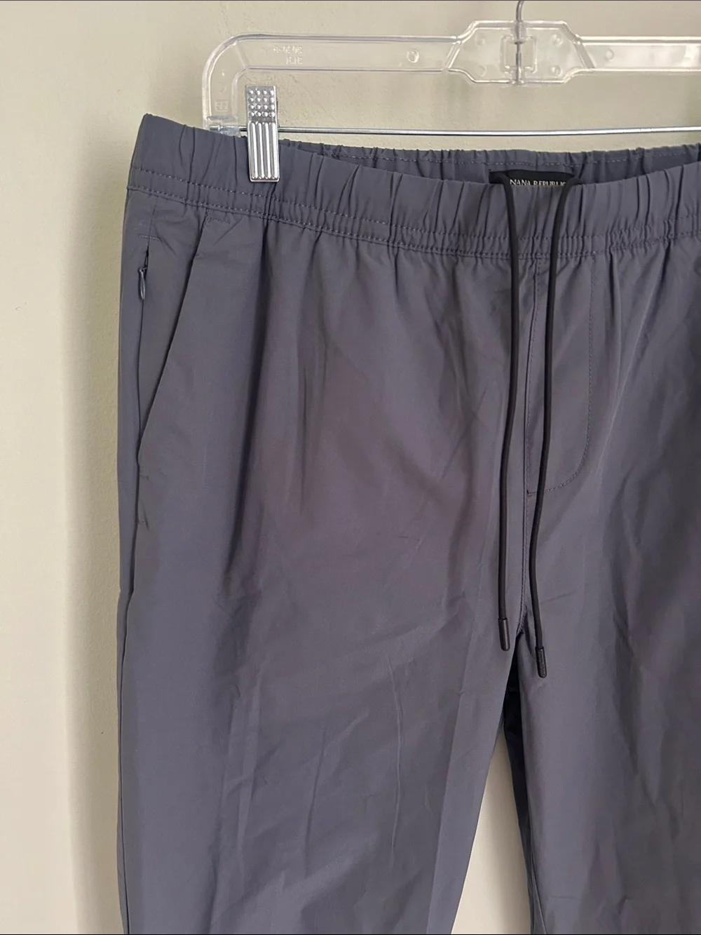Banana Republic Men's Charcoal Elastic-Waist Jogger Pants